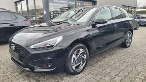 Hyundai i30 HB Family*Navi*LED*Shzg*Lhzg*PDC*Cam*Keyless