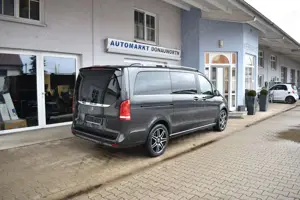 Mercedes-Benz V 300 d Lang 4 Matic 9 G-Tr.  Avantgarde Ed. AMG Bild 5