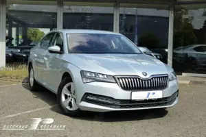 Skoda Superb Lim. App Navi Kamera DAB SHZ
