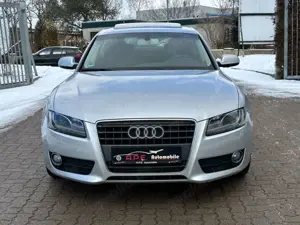 Audi A5 Sportback 2.7 TDI 1 Hand Xenon 100.000km Bild 2