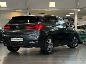 BMW X2 sDrive20i M Sport DA+ ACC PA HuD Pano AHK LED Bild 2