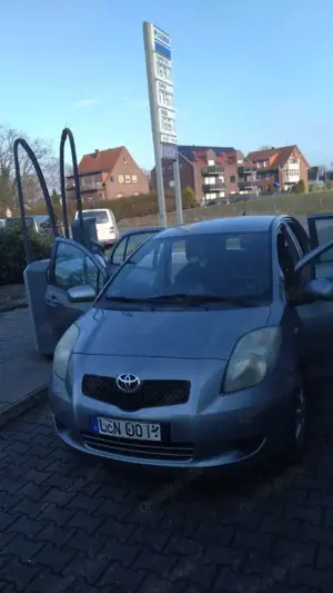 Toyota Yaris Yaris 1.0 VVT-i Sol Bild 2