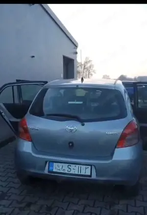 Toyota Yaris Yaris 1.0 VVT-i Sol Bild 4