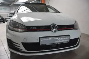 Volkswagen Golf 7 GTI Performance Navi BiXenon Pano AHK DCC