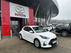 Toyota Yaris 1.5 Hybrid Business Edition, APPLE, KAMERA Bild 4