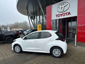 Toyota Yaris 1.5 Hybrid Business Edition, APPLE, KAMERA Bild 3
