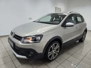 Volkswagen Polo V Cross Polo 1.4 MPI Cool  Sound 1.Hand Bild 1
