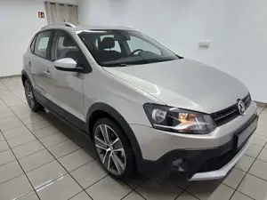 Volkswagen Polo V Cross Polo 1.4 MPI Cool  Sound 1.Hand Bild 4