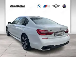 BMW 740 d xDrive Limousine M Sportpaket Head-Up DAB Bild 4