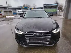 Audi A4 Avant Attraction+TÜV/NEU+NAVI+SHZ+XENON+PDC