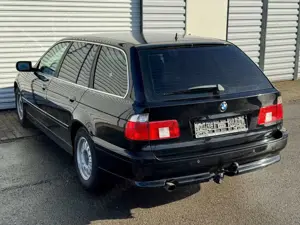 BMW 520 i Touring-Klimaautom.-Sitzheiz-Tempomat-PDC Bild 2