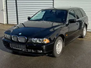 BMW 520 i Touring-Klimaautom.-Sitzheiz-Tempomat-PDC Bild 4