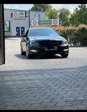 Mercedes-Benz C 180 Coupe (BlueEFFICIENCY) Bild 3