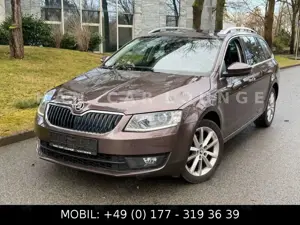 Skoda Octavia Combi 2.0 TDI*****Elegance*DSG*NAVI*PANO Bild 2