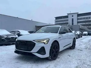 Audi e-tron 50 2x S line BLACK EDITION ACC AHK PANO