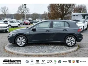 Volkswagen Golf VIII Style 2.0 TSI DSG NAVI ACC LED PDC APP-CONNEC Bild 3