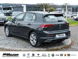 Volkswagen Golf VIII Style 2.0 TSI DSG NAVI ACC LED PDC APP-CONNEC Bild 4