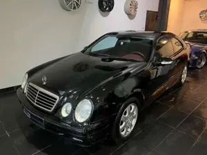 Mercedes-Benz CLK 320 AVANTGARDE * 1.HAND *