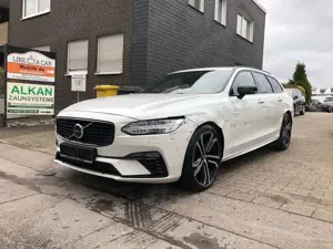 Volvo V90 Kombi Plus Dark Recharge Plug-In Hybrid AWD Bild 3