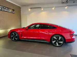 Audi e-tron GT VOLL/PANO/ALLRADLENKUNG/HUD/MASSAGE Bild 4