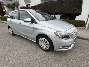 Mercedes-Benz B 200 Blue Efficiency Bild 3