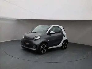 smart forTwo EQ Coupe Passion LEDLicht RüKam CarPlay Bild 2