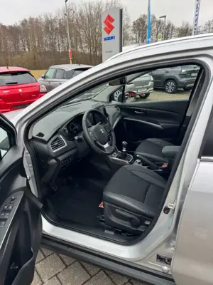 Suzuki S-Cross 1.4l Comfort+ AllGrip Bild 3