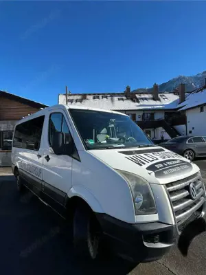Volkswagen Crafter Crafter 2,5 TDI / 9 Sitzer / Mittlere Version