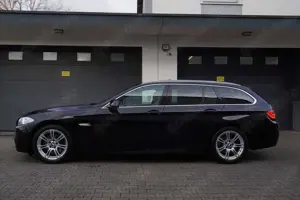 BMW 530 530d Touring M Sport LEDER+NAVI+PANO+XENON+ALU+AHK Bild 4