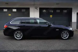 BMW 530 530d Touring M Sport LEDER+NAVI+PANO+XENON+ALU+AHK Bild 2
