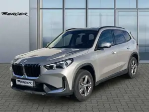 BMW X1 sDrive20i AHZV, PANO, LED