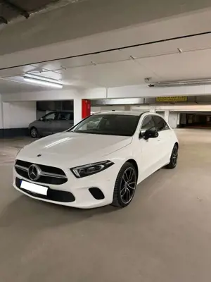 Mercedes-Benz A 220 7G-DCT *Distronic* Kamera*Totwinkel*Multibeam