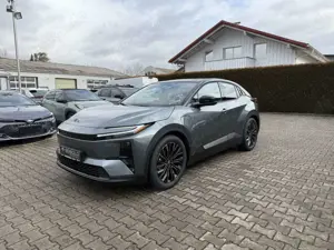 Toyota C-HR + Lounge 77 kWh, Allradantrieb *Pure Eleganz*