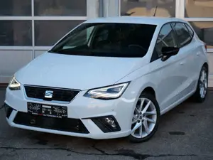 SEAT Ibiza 1.0TSI FR NAVI+ACC+KAMERA+FULL LED+VIRTUAL