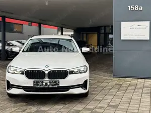 BMW 520 d xDrive Touring Facelift*Leder*Live*DAB*Wlan Bild 2