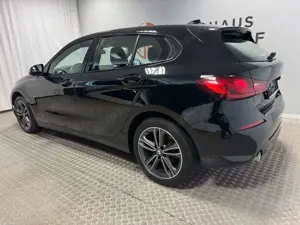 BMW 118 d Sport Line AT LED Shadow Line Navi Bild 4