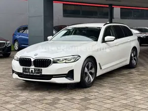 BMW 520 d xDrive Touring Facelift*Leder*Live*DAB*Wlan Bild 3
