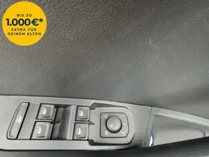 Skoda Karoq 1.5 TSI 150 DSG Tour*AHK*LED*Navi*PDC*RFK* Bild 3