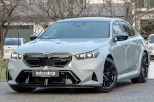 BMW M5 DR.ASS.PLUS.PANORAMA.360°.4ZONEN.LHZ.BW.AHK