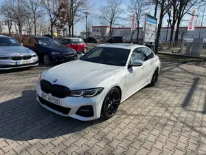 BMW 330 i MSport Aut*Glaas-Dach*Laser*Head Up*Kamera