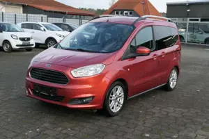 Ford Tourneo Courier Titanium/Navi/R-Cam/AHK