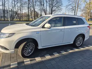Mitsubishi Outlander 2.4 4WD Plug-In Hybrid