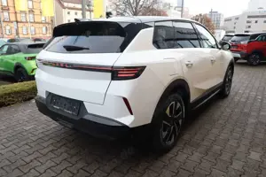 Opel Grandland X Grandland 1.2T eDCT6 GS AHK Tech-P Allwetter Bild 3