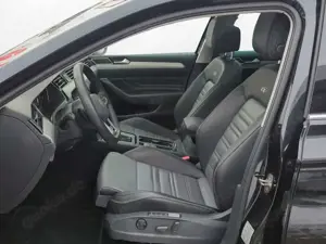 Volkswagen Passat Variant 2.0 TDI Elegance R-line 4Motion A Bild 4