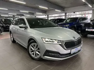 Skoda Octavia 2.0 TDI Combi Style AHK+DCC+ACC+HuD uvm.