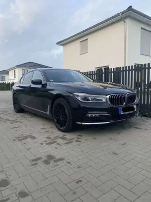 BMW 740 740i