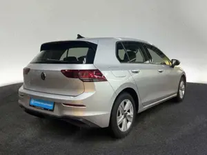 Volkswagen Golf VIII 1.5 TSI Life Navi Sitzhzg LED App Bild 5