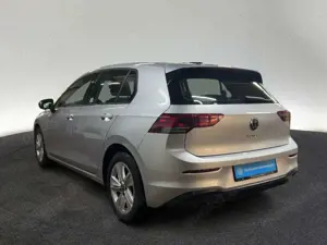 Volkswagen Golf VIII 1.5 TSI Life Navi Sitzhzg LED App Bild 3