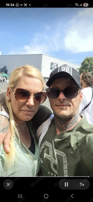 Ich und meine Freundin suchen einen Dame 