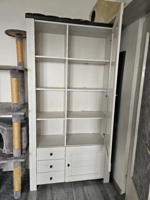 Vitrine mit Beleuchtung 